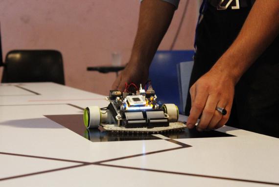 برگزاری مسابقات رباتیک هگمتان کاپ در همدان