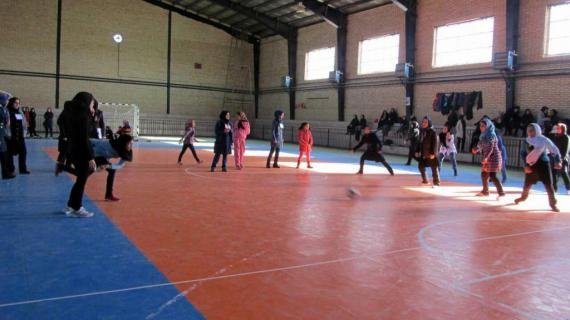 اولین مسابقات بومی محلی بانوان شهرستان بهار برگزار شد 
