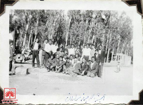 تصاویر زیر خاکی مدال آوران همدانی در سال 1332  