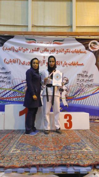 نخستین دوره مسابقات قهرمانی کشور «امید» زنان با حضور تکواندو همدانی / گزارش تصویری 
