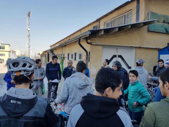 همایش دوچرخه سواری  به مناسبت دهه مبارک فجر، با شرکت ۷۰ رکابزن + فیلم و عکس 
