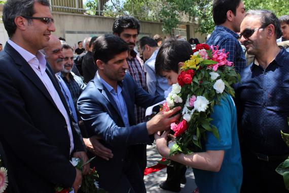 استقبال پرشور و بی نظیر اهالی ورزش از افتخارآفرینان تکواندو استان