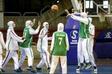 رقابت دیدنی دختران بسکتبالیست دانشجو در همدان / کرمانی ها نیامدند