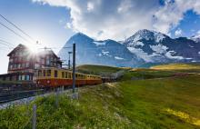 زیباترین ایستگاه قطار کوهستانی سوئیس+عکس